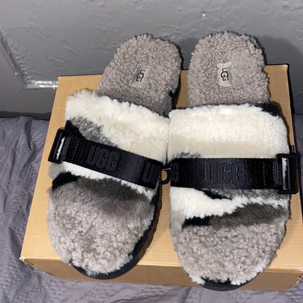 Ugg Color Block Platform Size 10 - image 1